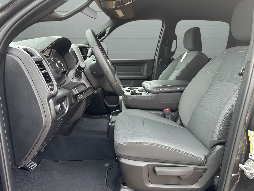 New 2024 Ram 2500 Tradesman Level 2