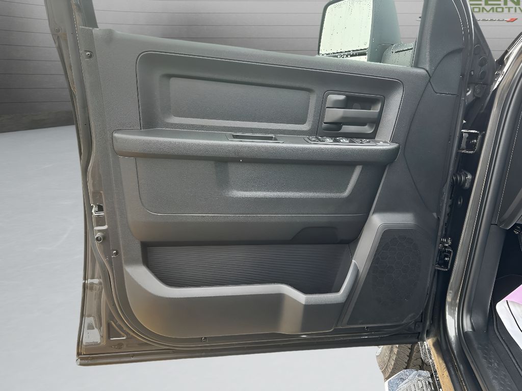 New 2024 Ram 2500 Tradesman Level 2