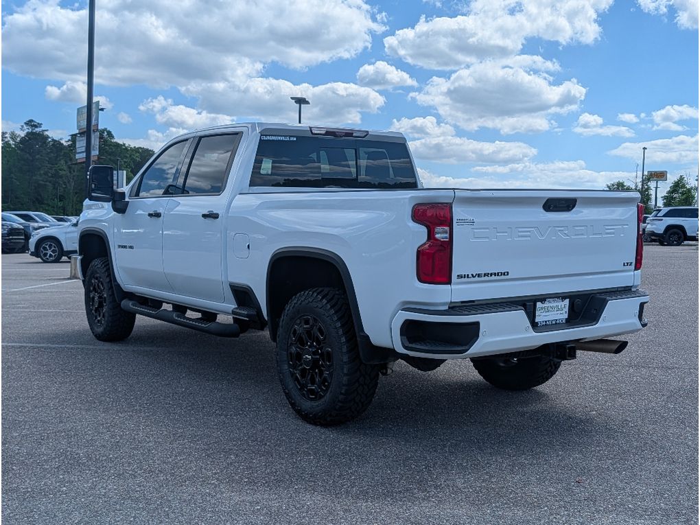 2022 Chevrolet Silverado 3500 - Summit White exterior view 6