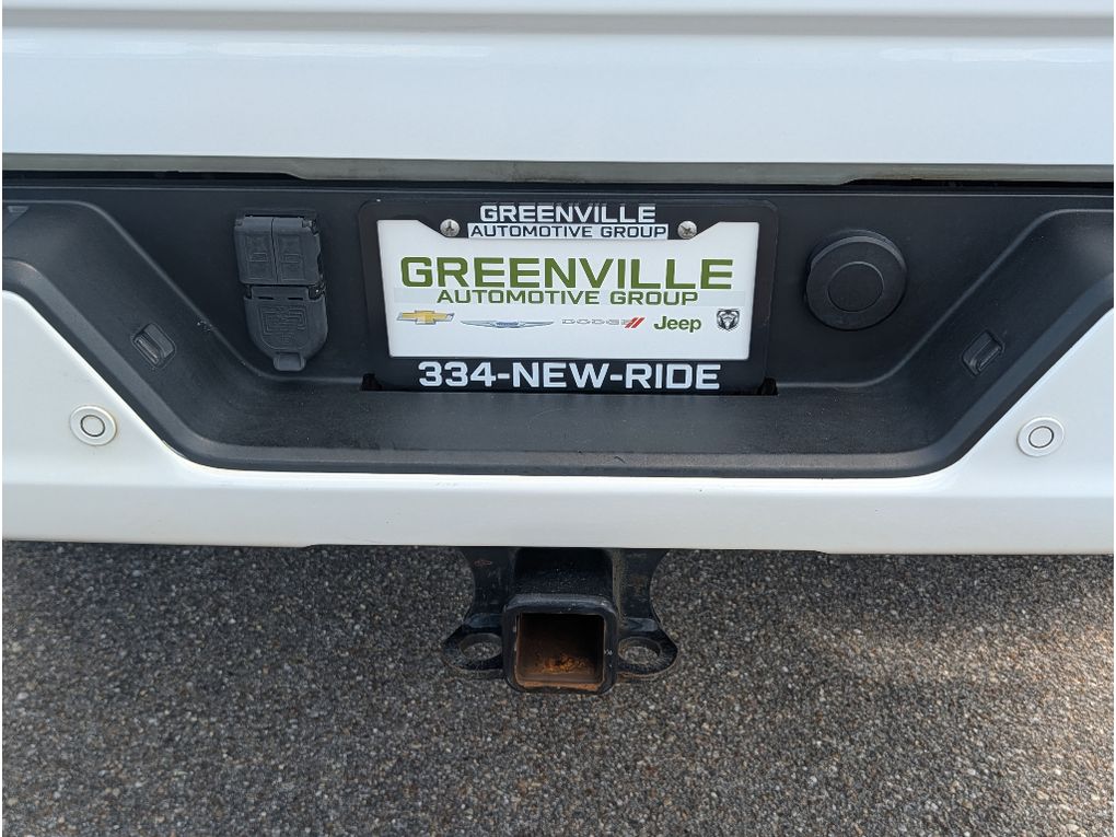 2022 Chevrolet Silverado 3500 - Summit White exterior view 8