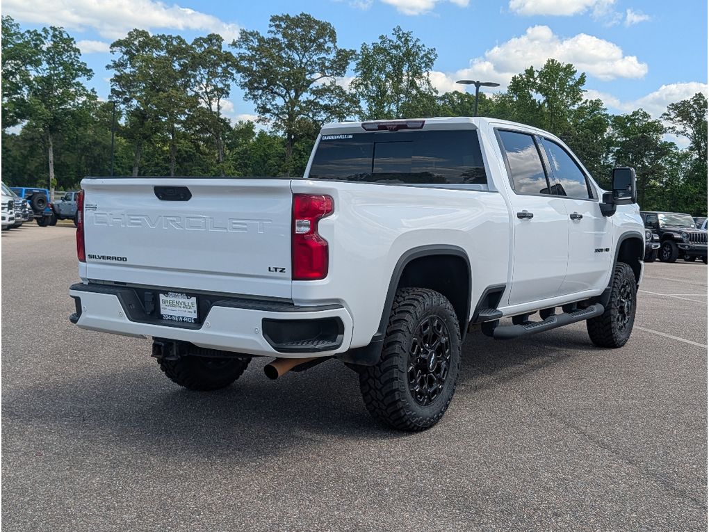 2022 Chevrolet Silverado 3500 - Summit White exterior view 10