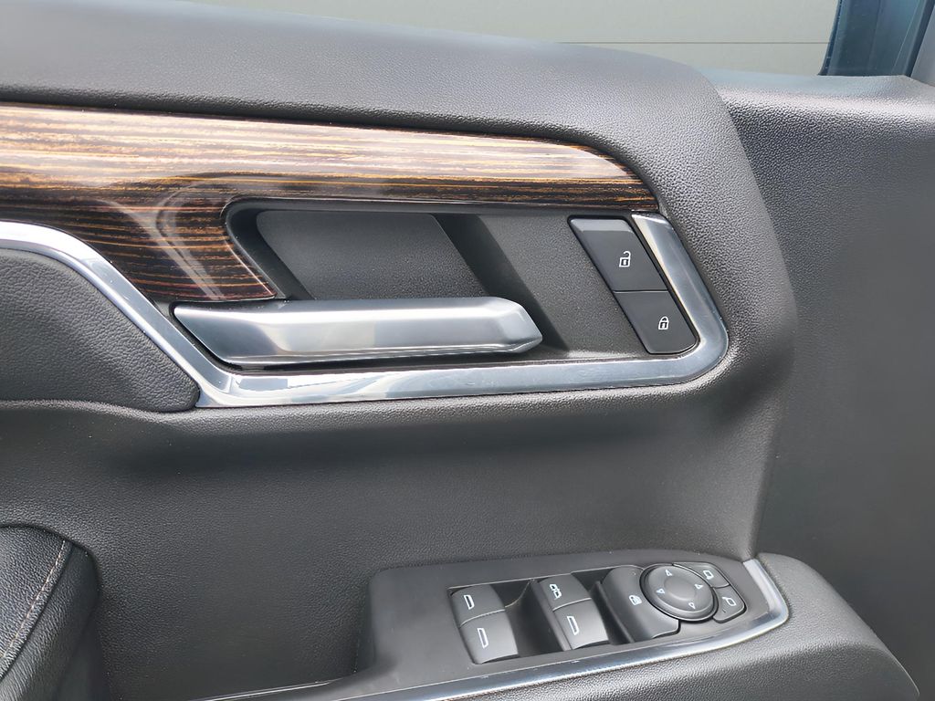 2023 GMC Sierra 1500 - Summit White exterior view 17