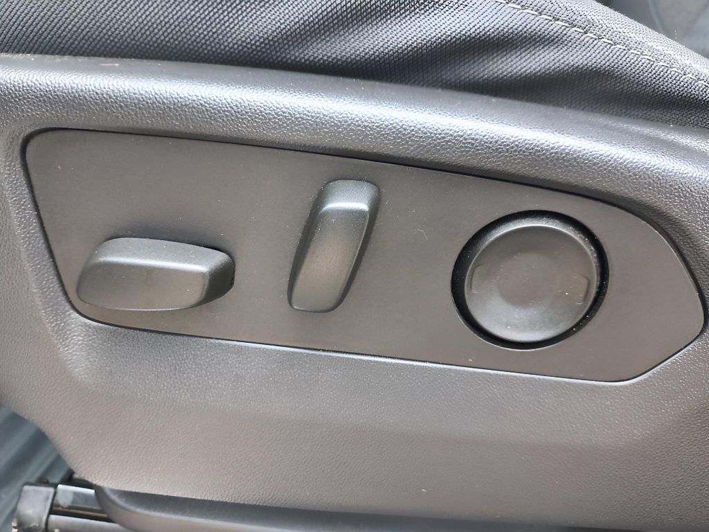 2023 GMC Sierra 1500 - Summit White exterior view 16