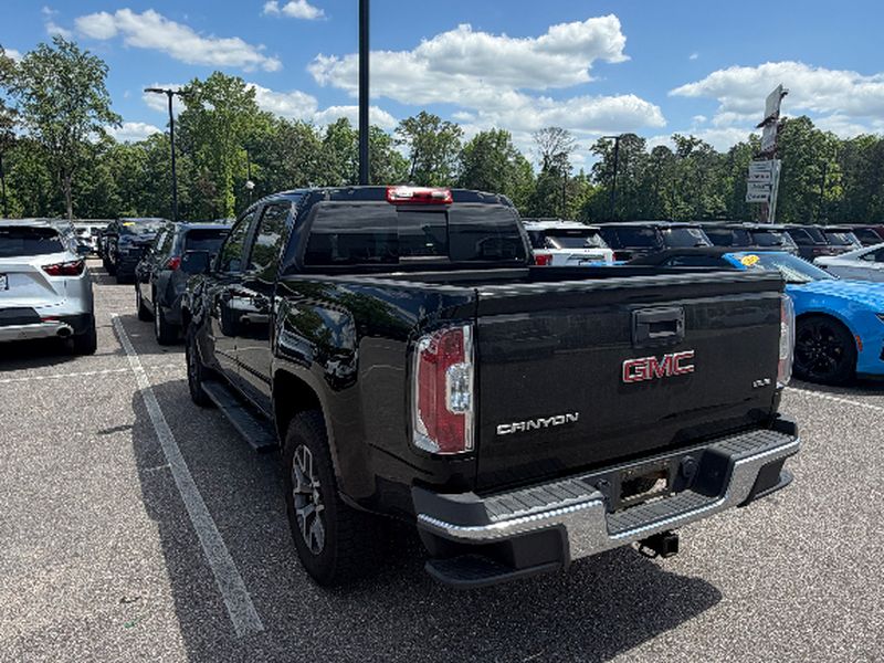 2016 GMC Canyon 2WD SLE - Onyx Black exterior view 2