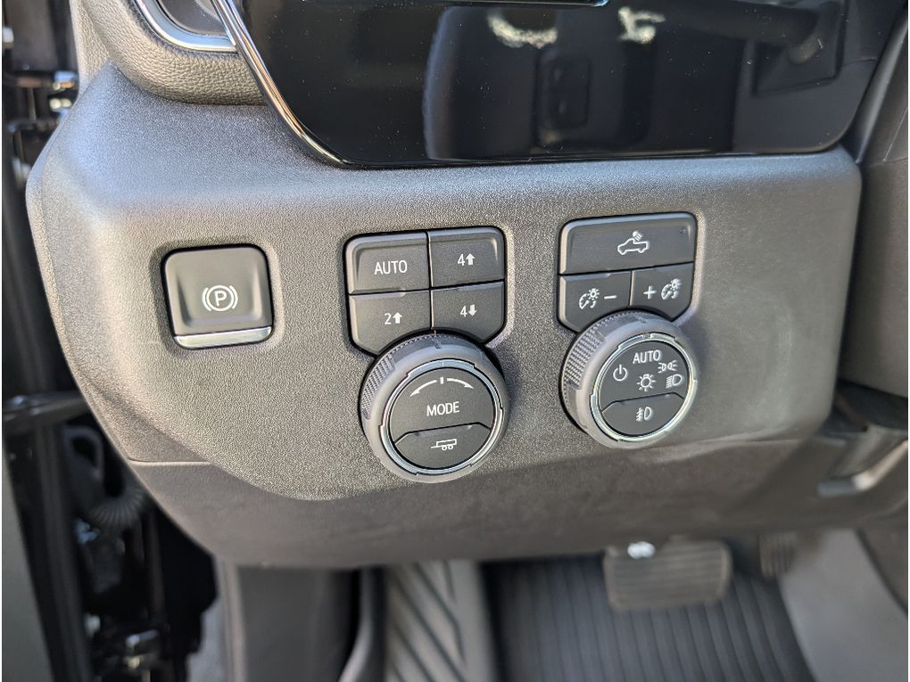 2025 Chevrolet Silverado 1500 - BLACK exterior view 19