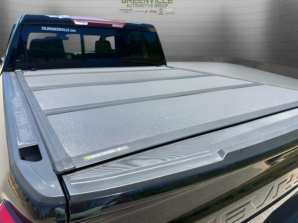 Used 2025 Chevrolet Silverado RST Z71