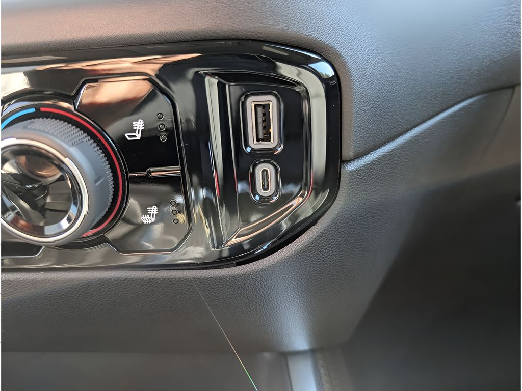 Used 2025 Chevrolet Silverado RST Z71