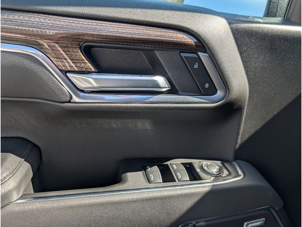 2025 Chevrolet Silverado 1500 - BLACK exterior view 15