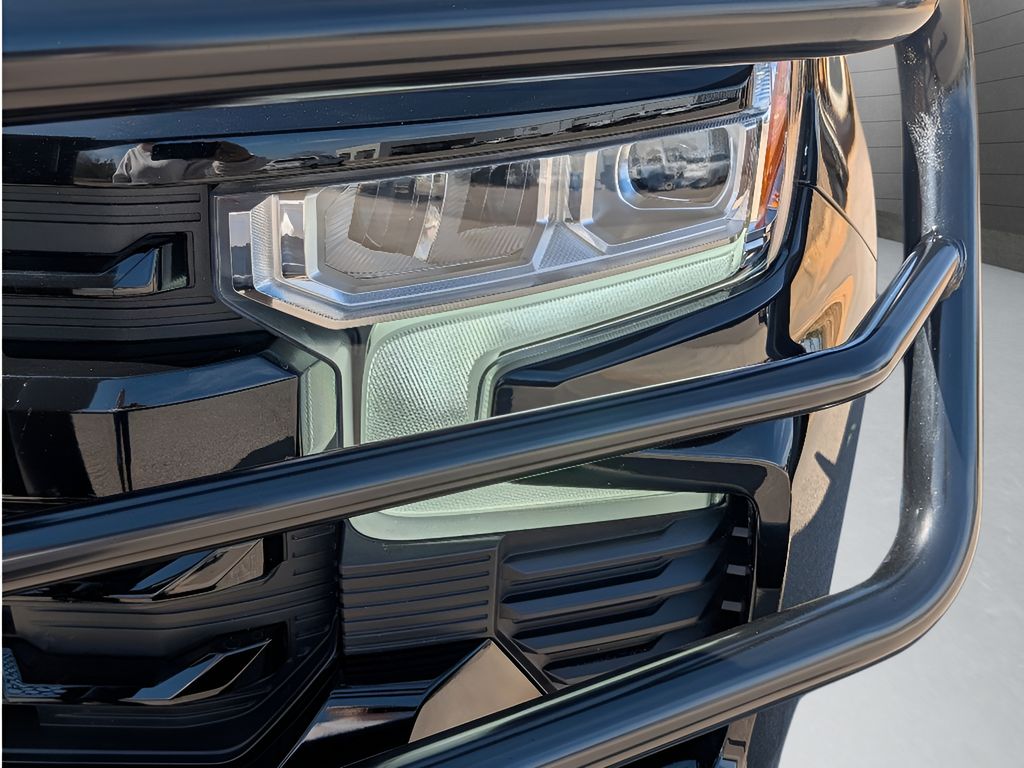 2025 Chevrolet Silverado 1500 - BLACK exterior view 13