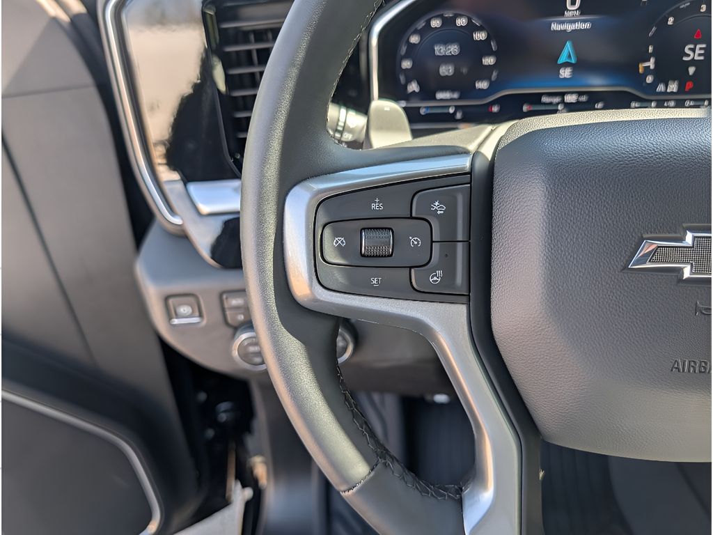 2025 Chevrolet Silverado 1500 - BLACK exterior view 18