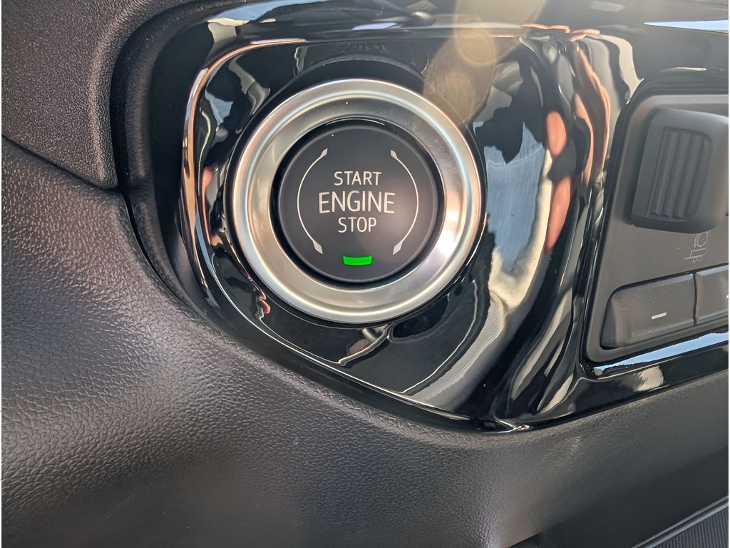 Used 2025 Chevrolet Silverado RST Z71