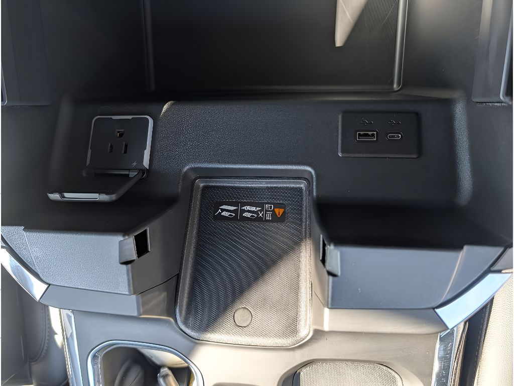 Used 2025 Chevrolet Silverado RST Z71