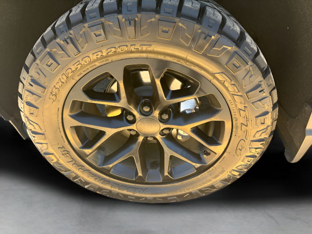 Used 2025 Chevrolet Silverado RST Z71