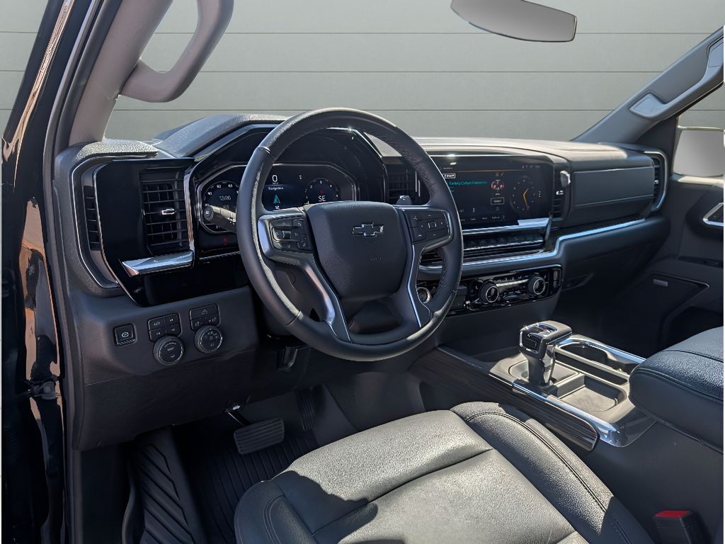 2025 Chevrolet Silverado 1500 - BLACK exterior view 17
