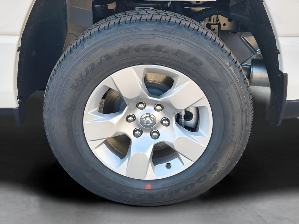 2026 Ram 1500 Big Horn Hemi Sport - Bright White Clearcoat exterior view 3