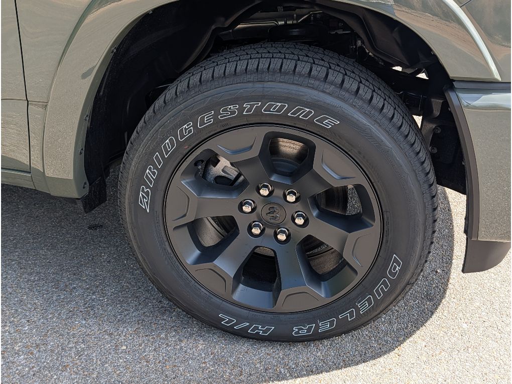 New 2026 Ram 1500 Big Horn Night Edition Hemi 4x4 Crew Cab