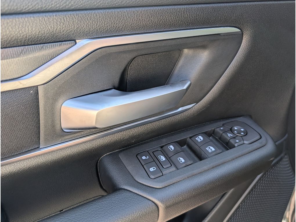 New 2026 Ram 1500 Big Horn Night Edition Hemi 4x4 Crew Cab