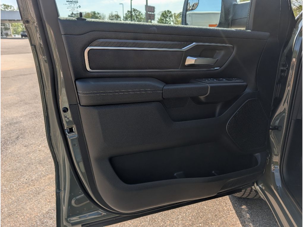 New 2026 Ram 1500 Big Horn Night Edition Hemi 4x4 Crew Cab