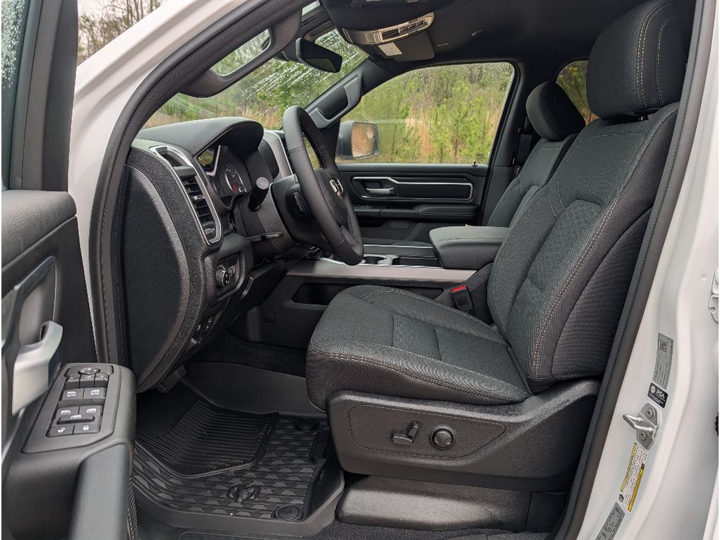 2026 Ram 1500 Big Horn Level 2 Night Edition w/Hemi - Bright White Clearcoat exterior view 16