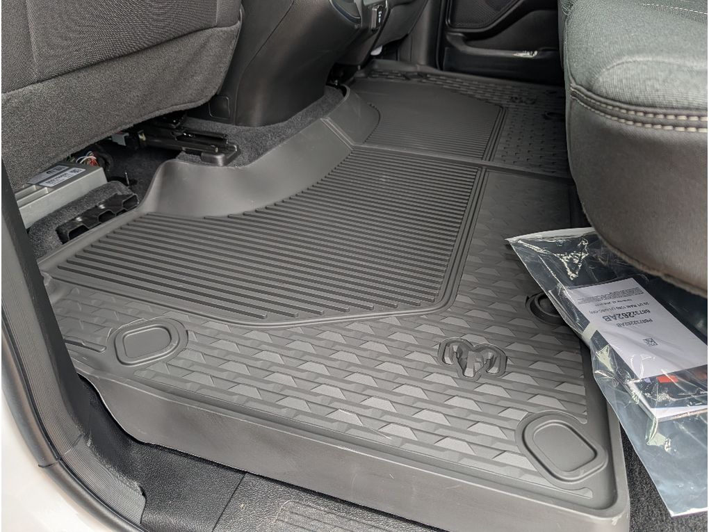 New 2026 Ram 1500 Big Horn Night Edition Hemi 4x4 Crew Cab