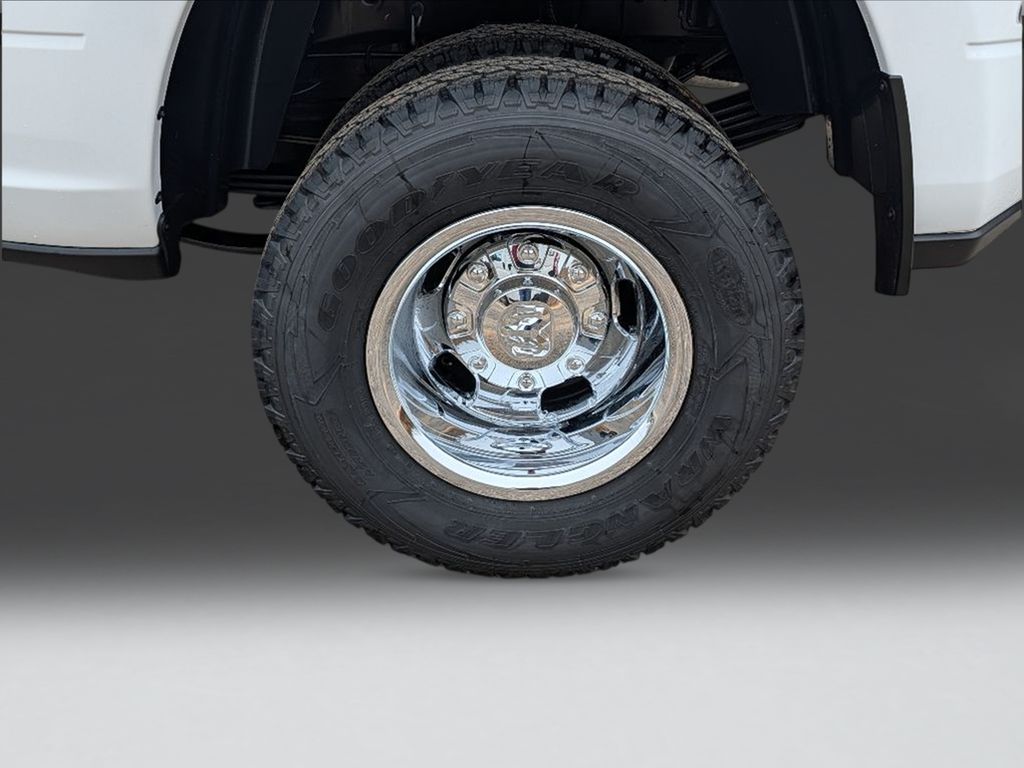 2026 Ram 3500 Tradesman Cummins HO Diesel Dually 4x4 - Bright White Clearcoat exterior view 9