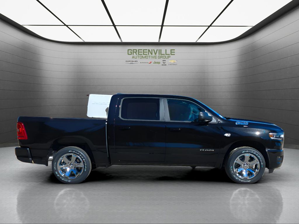 2026 Ram 1500 Big Horn Hemi Night Edition - Diamond Black Crystal Pearlcoat exterior view 9