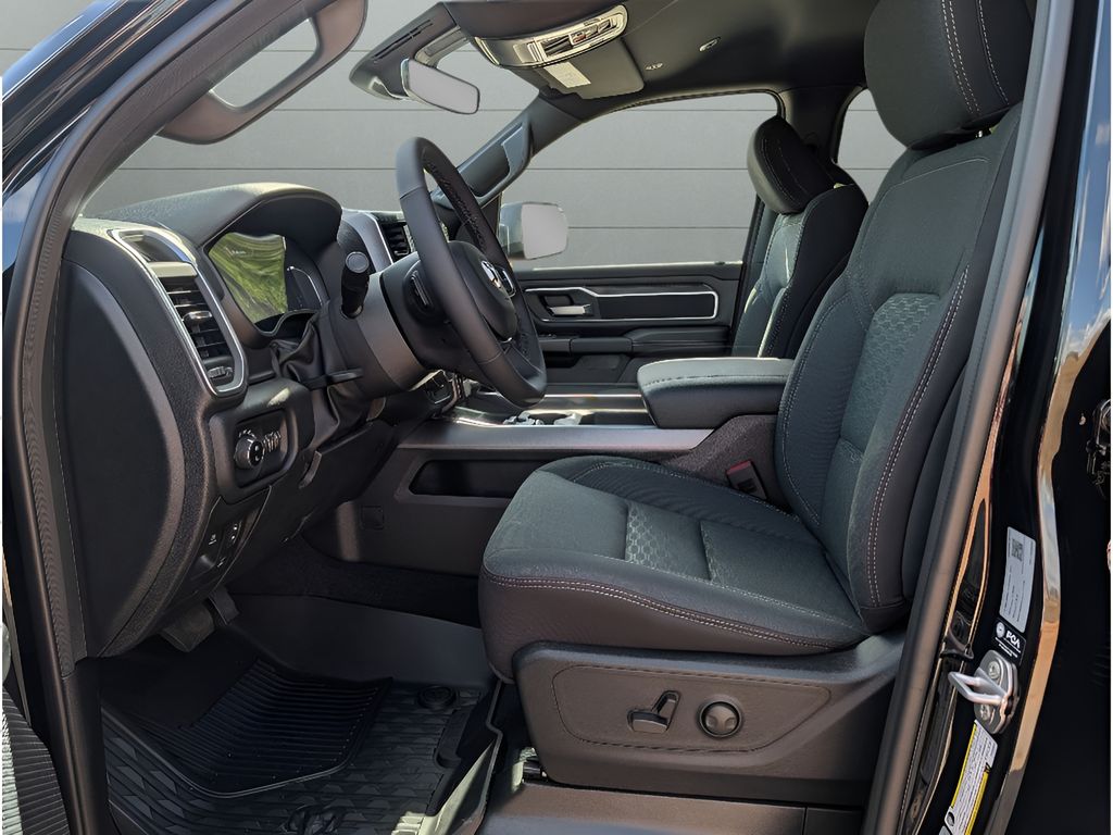 2026 Ram 1500 Big Horn Level 2 Night Edition w/Hemi - Diamond Black Crystal Pearlcoat exterior view 17