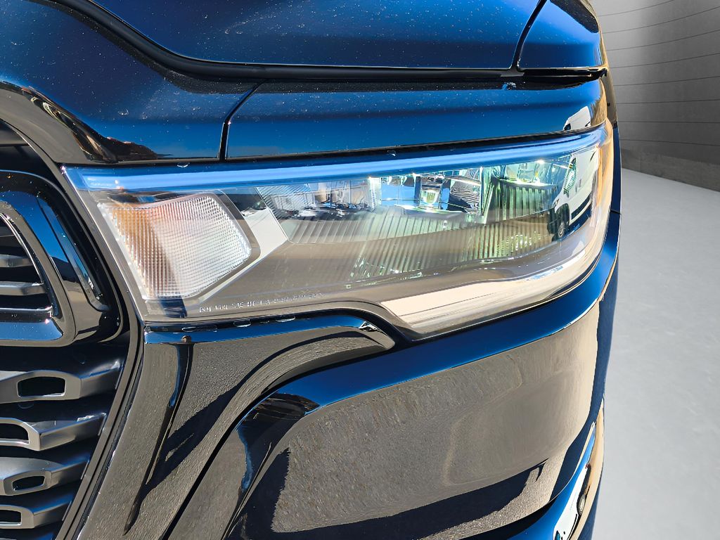 2026 Ram 1500 Big Horn Hemi Night Edition - Diamond Black Crystal Pearlcoat exterior view 12