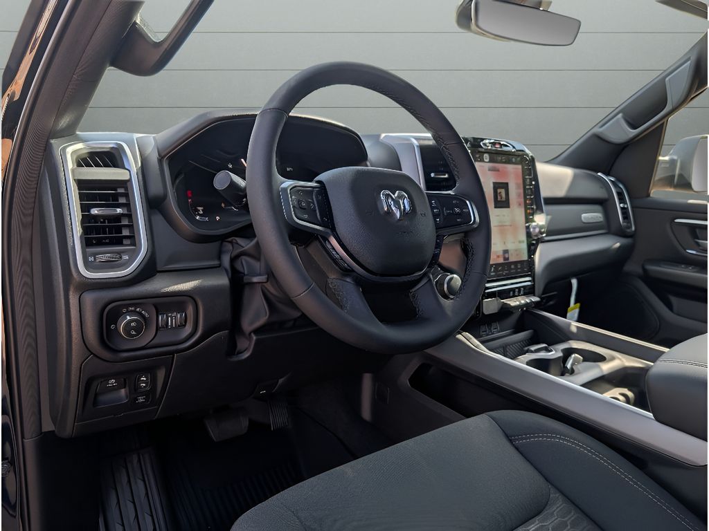 2026 Ram 1500 Big Horn Level 2 Night Edition w/Hemi - Diamond Black Crystal Pearlcoat exterior view 18