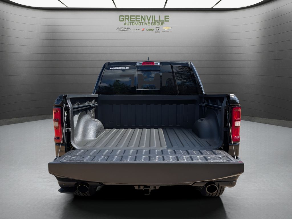2026 Ram 1500 Big Horn Level 2 Night Edition w/Hemi - Diamond Black Crystal Pearlcoat exterior view 7