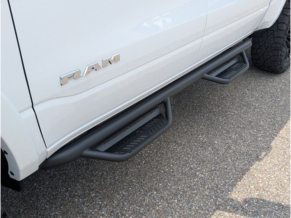 2026 Ram 1500 Big Horn Sport Hemi 4x4 Crew Cab - Bright White Clearcoat exterior view 7