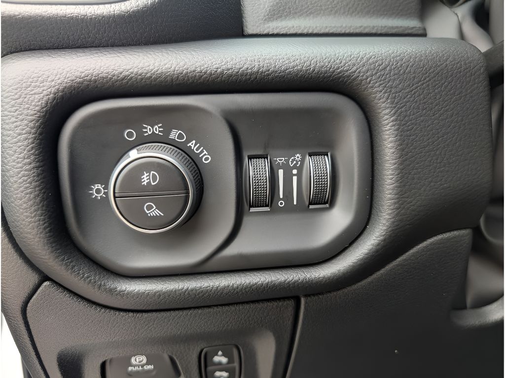 New 2026 Ram 1500 Big Horn Sport Hemi 4x4 Crew Cab