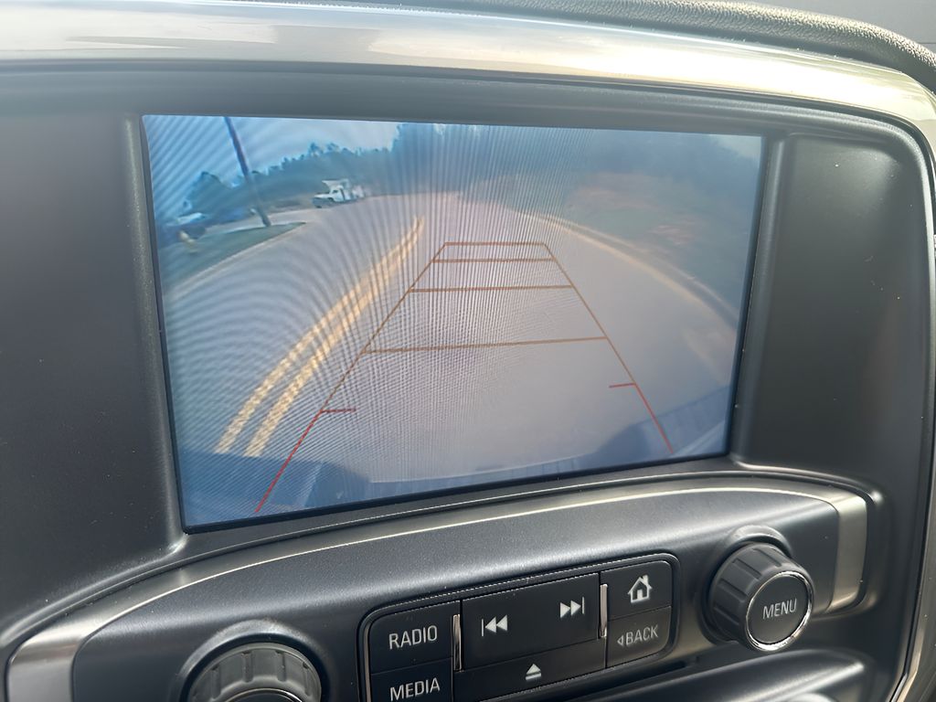 2018 Chevrolet Silverado 1500 - Summit White exterior view 7