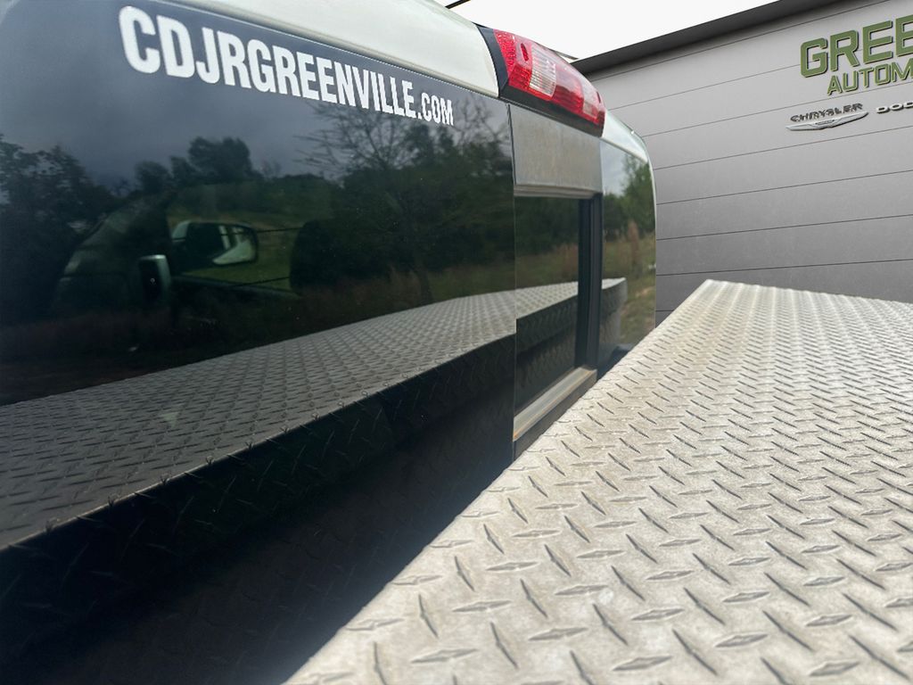 2018 Chevrolet Silverado 1500 - Summit White exterior view 14