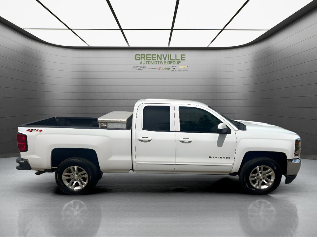 2018 Chevrolet Silverado 1500 - Summit White exterior view 5