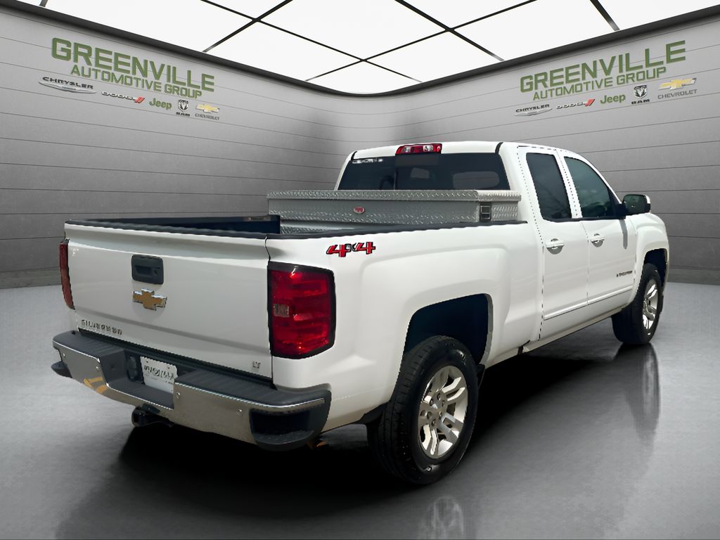 2018 Chevrolet Silverado 1500 - Summit White exterior view 3