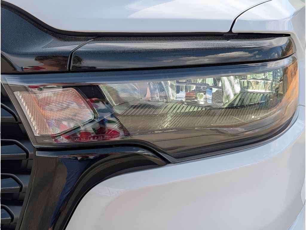 2026 Ram 1500 Laramie Night Edition Hemi 4x4 Crew Cab - Bright White Clearcoat exterior view 14