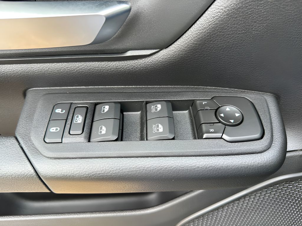 New 2026 Ram 1500 Warlock Hemi 4x4 Crew Cab