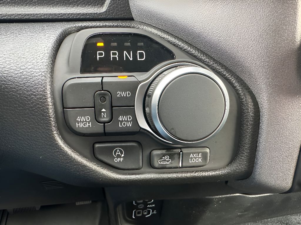 New 2026 Ram 1500 Warlock Hemi 4x4 Crew Cab