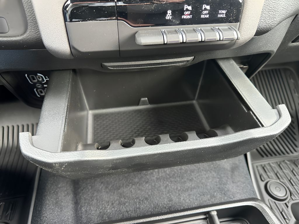 New 2026 Ram 1500 Warlock Hemi 4x4 Crew Cab