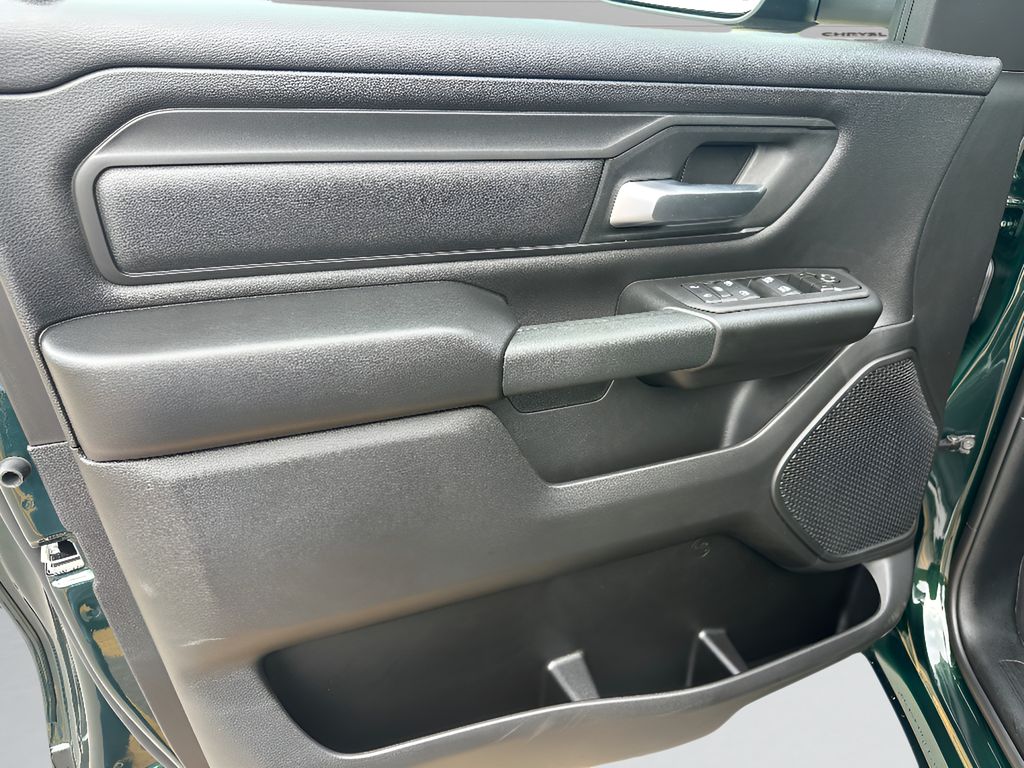 New 2026 Ram 1500 Warlock Hemi 4x4 Crew Cab