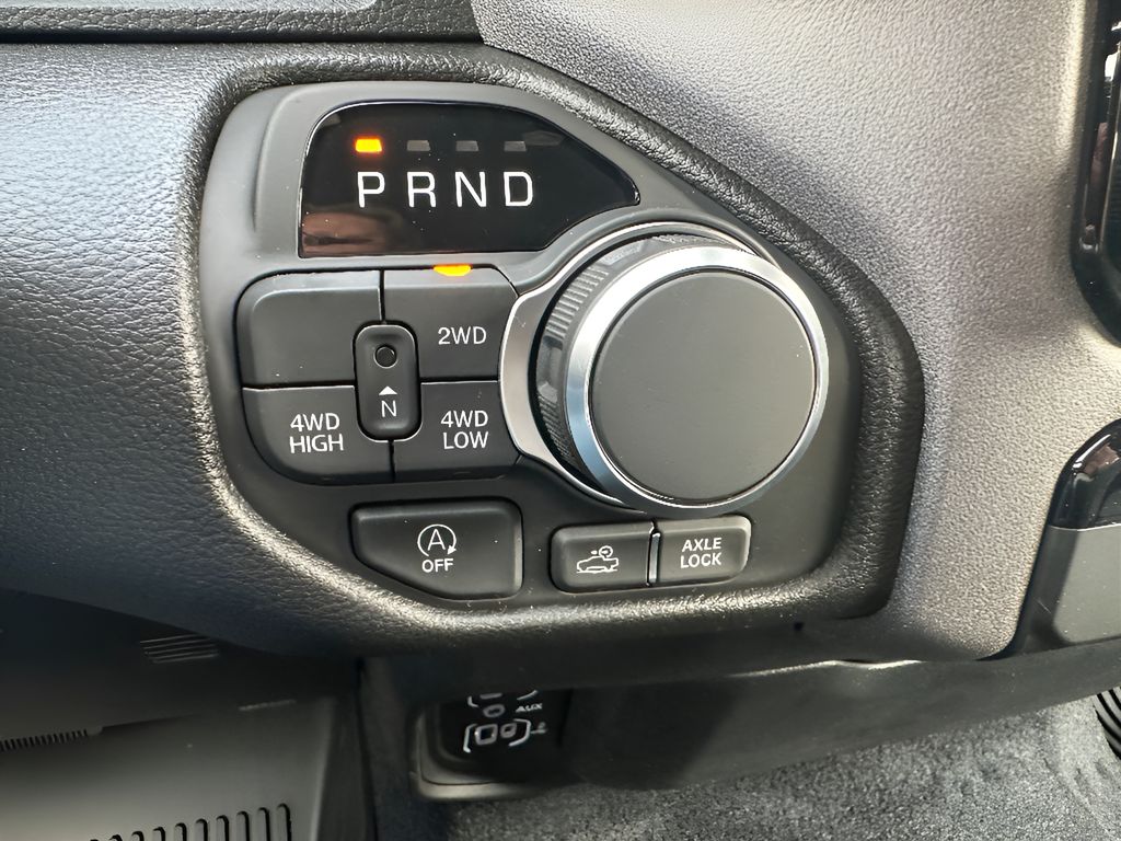 New 2026 Ram 1500 Warlock Hemi 4x4 Crew Cab