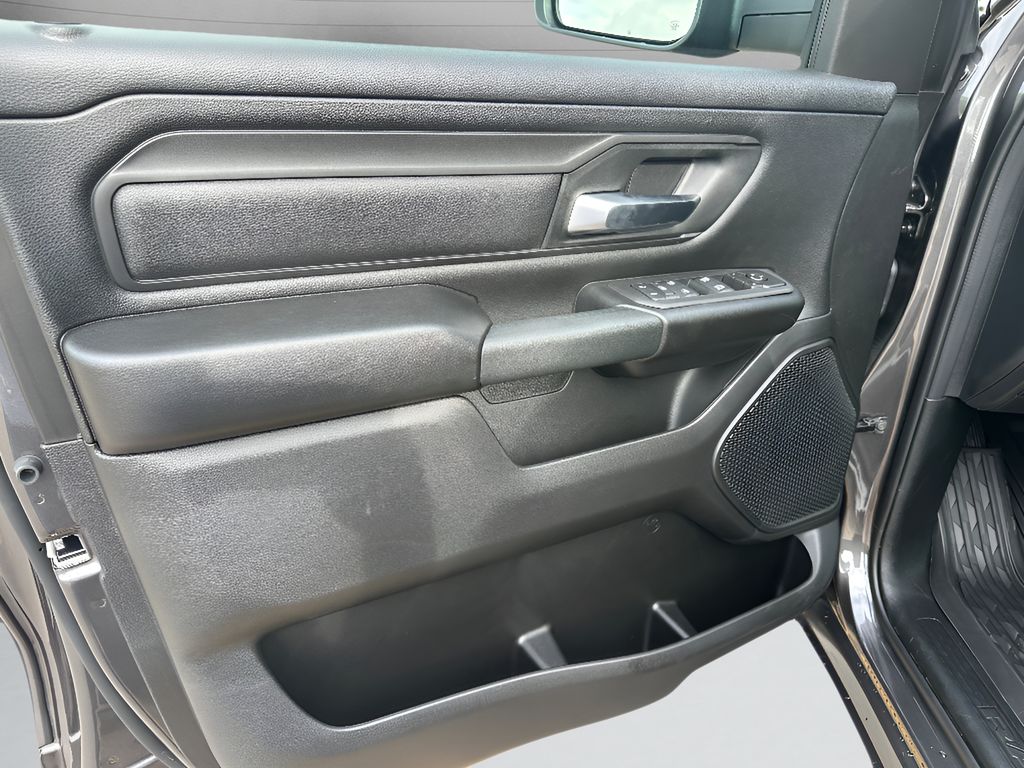 New 2026 Ram 1500 Warlock Hemi 4x4 Crew Cab