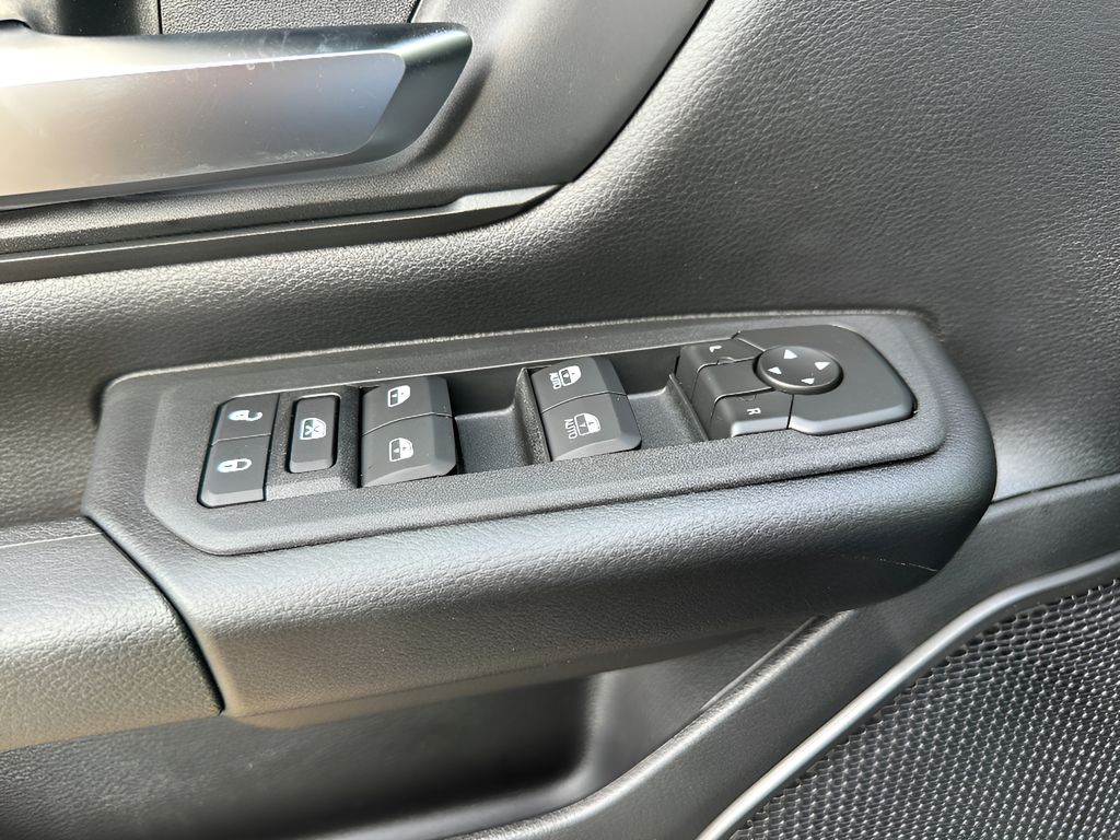 New 2026 Ram 1500 Warlock Hemi 4x4 Crew Cab