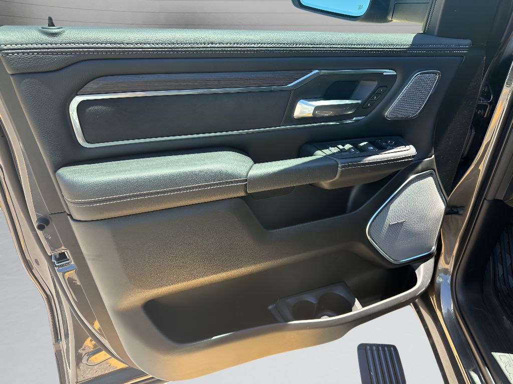New 2026 Ram 1500 Laramie Level 2 Hemi 4x4 Crew Cab