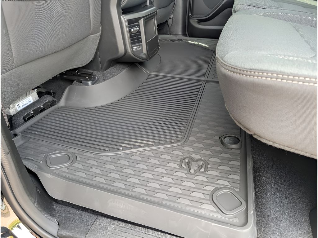 New 2026 Ram 1500 Warlock Hemi 4x4 Crew Cab