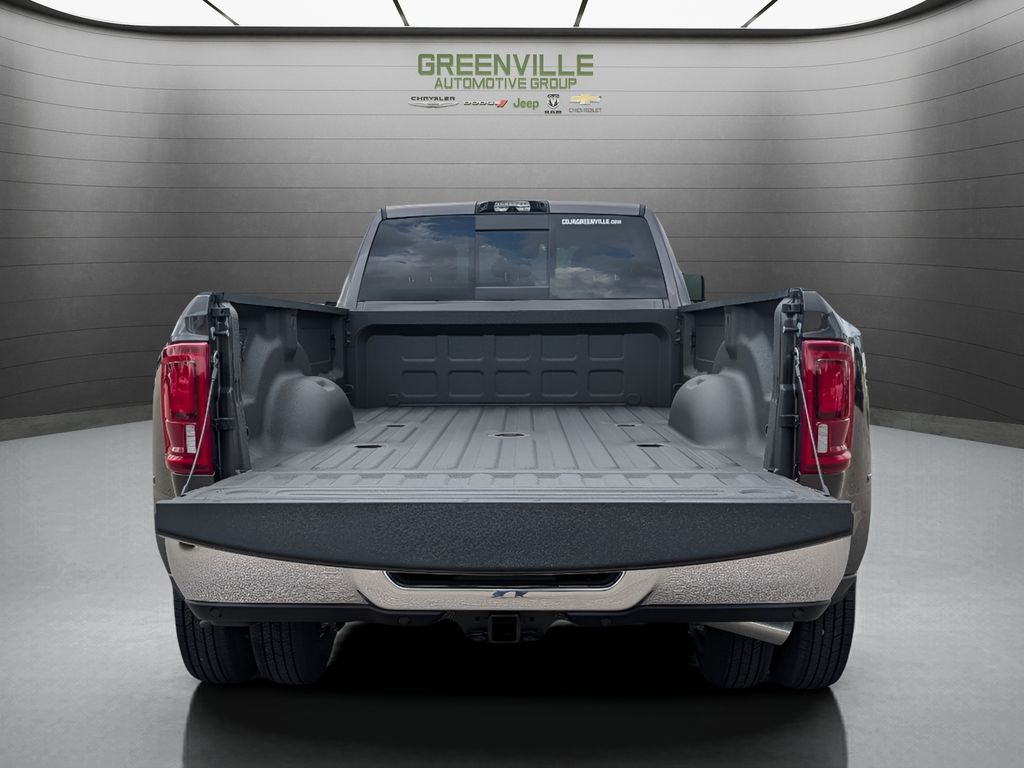 2026 Ram 3500 Tradesman Cummins HO Diesel 4x4 - Granite Crystal Metallic Clearcoat exterior view 8