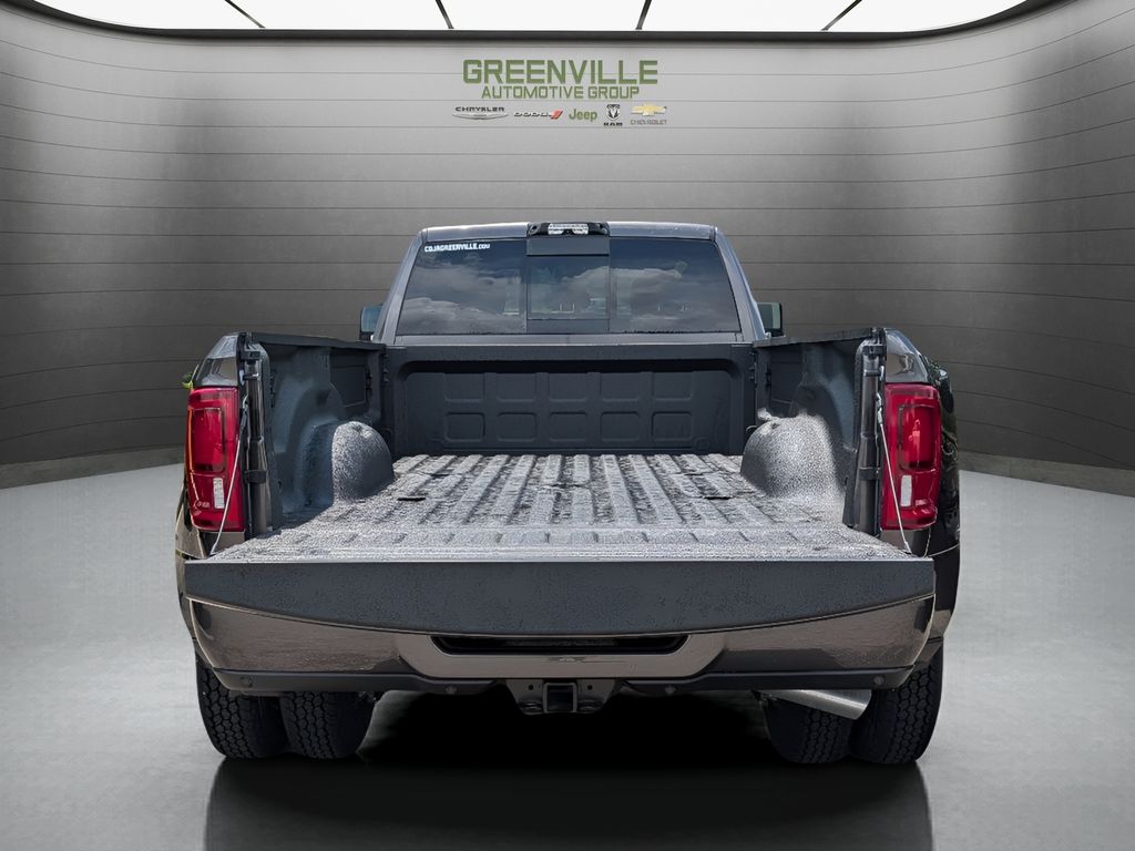 2026 Ram 3500 Big Horn Cummins HO Diesel 4x4 - Granite Crystal Metallic Clearcoat exterior view 6