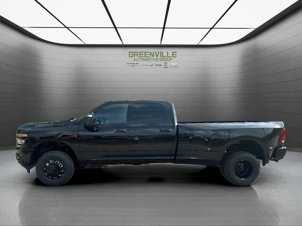 2026 Ram 3500 Big Horn Cummins HO Diesel 4x4 - Diamond Black Crystal Pearlcoat exterior view 8