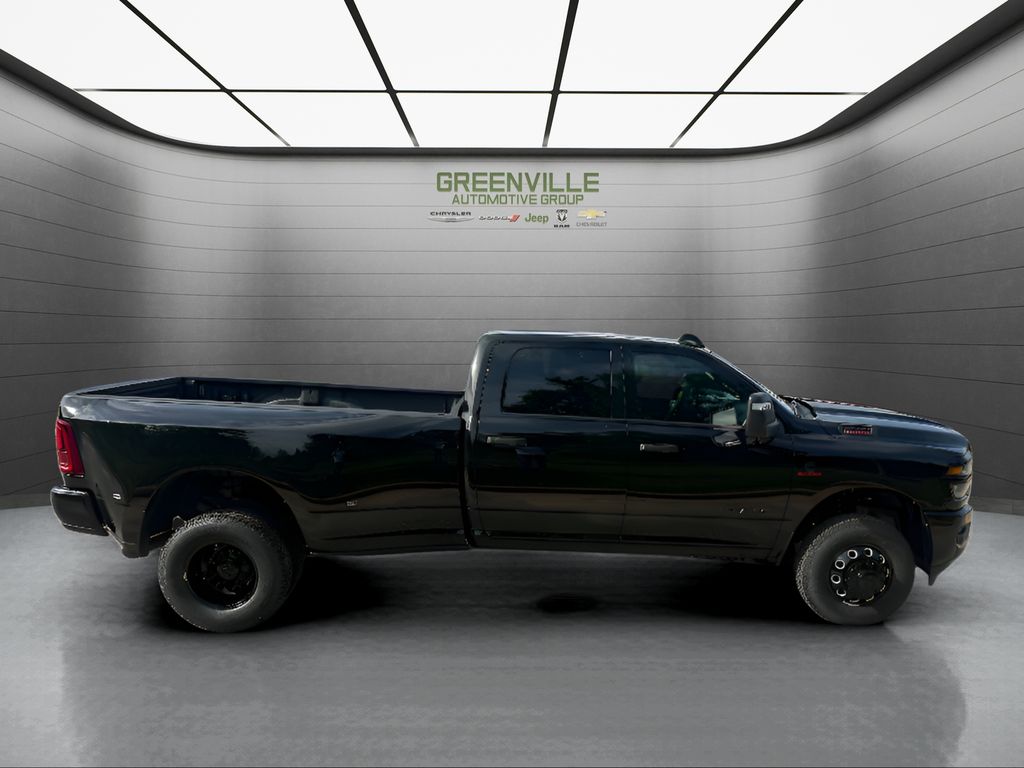 2026 Ram 3500 Big Horn Cummins HO Diesel 4x4 - Diamond Black Crystal Pearlcoat exterior view 4